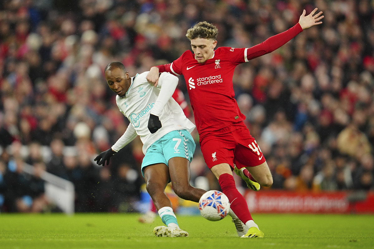 热血对决：各队士气高昂互不相让