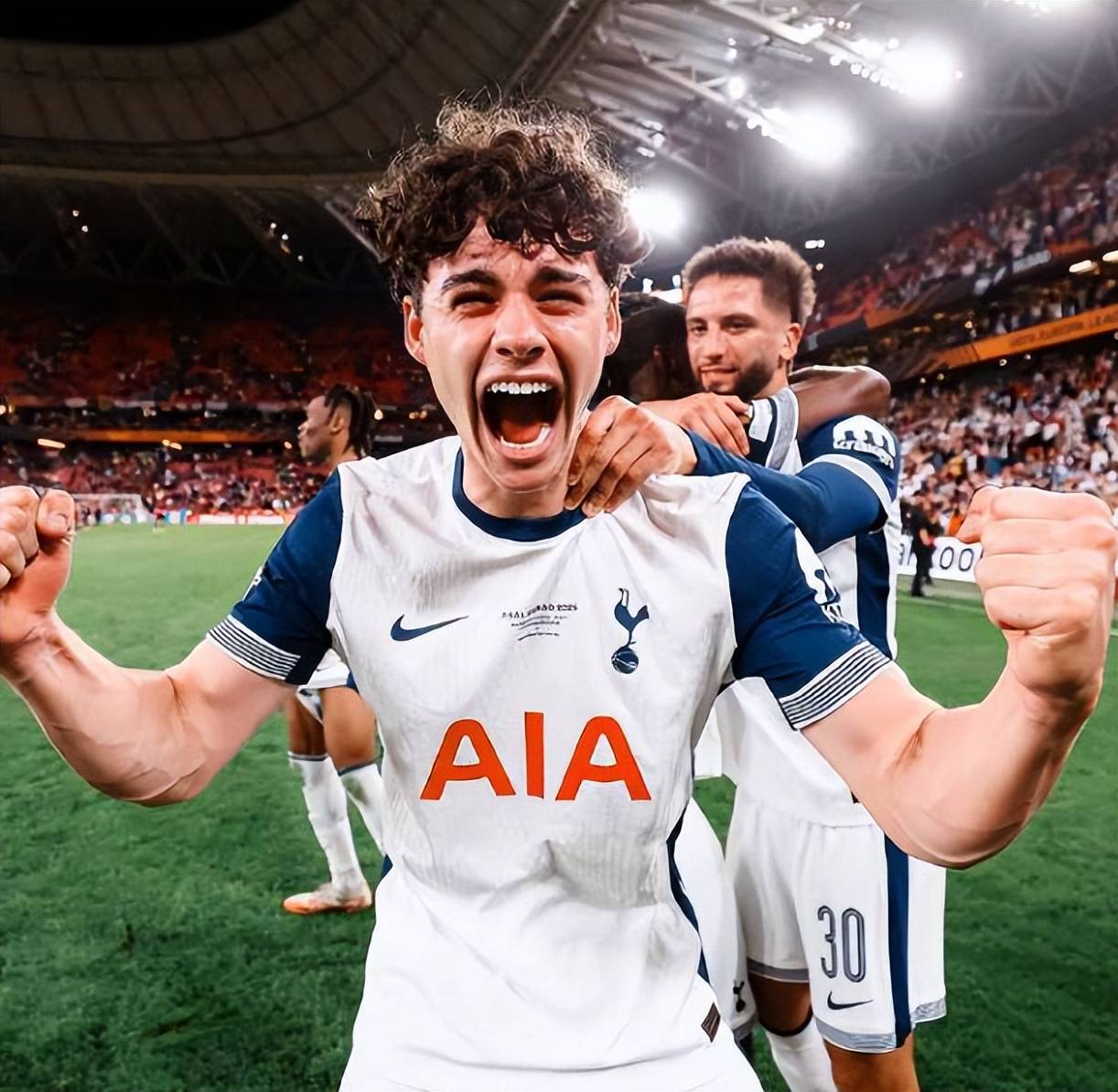 热刺主帅调整战术，迎战下一场强敌