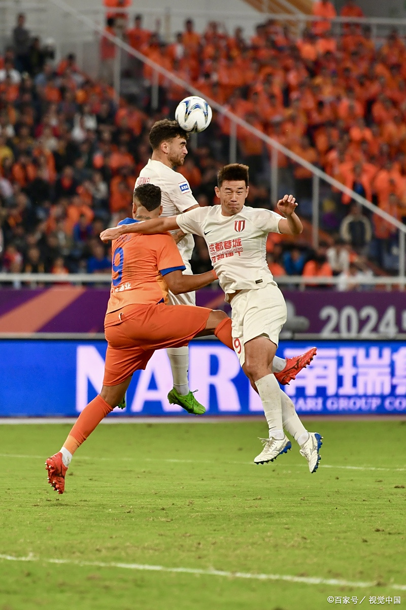 看好球队的比赛表现,将这场足球盛宴观赏得淋漓尽致 看好球队的比赛表现,将这场足球盛宴观赏得淋漓尽致