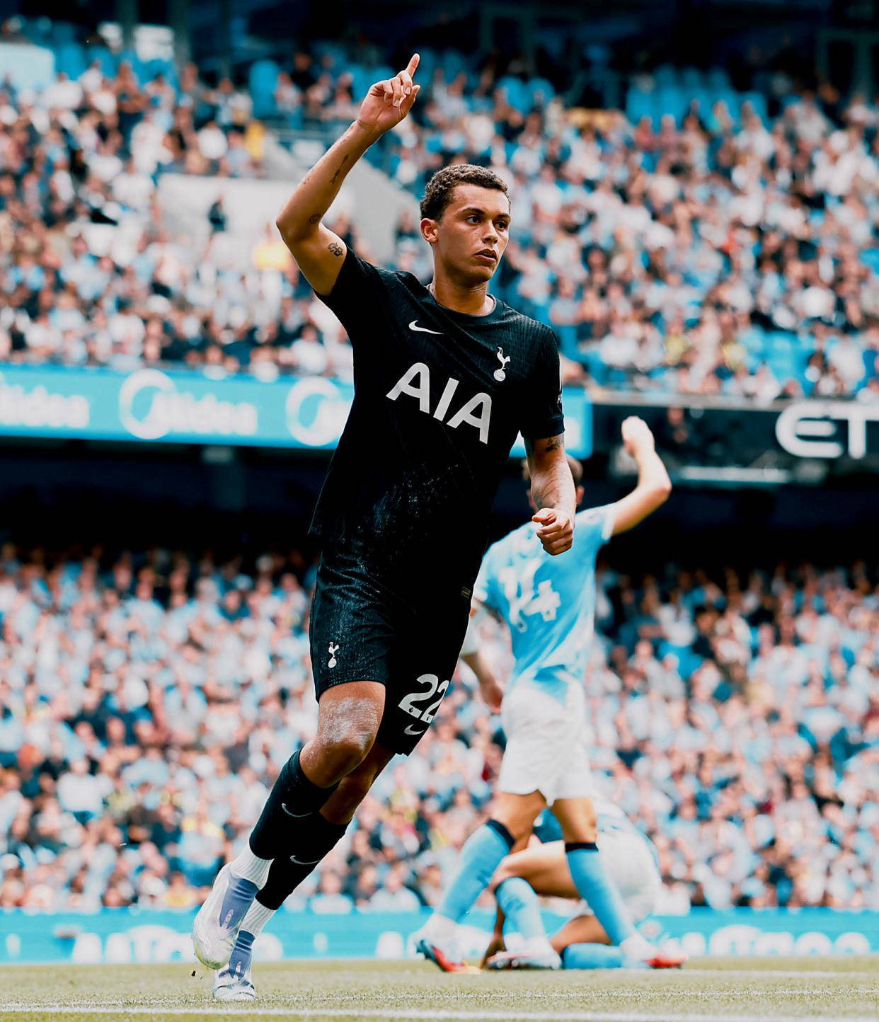 德信app-热刺连续失利，球队面临危机