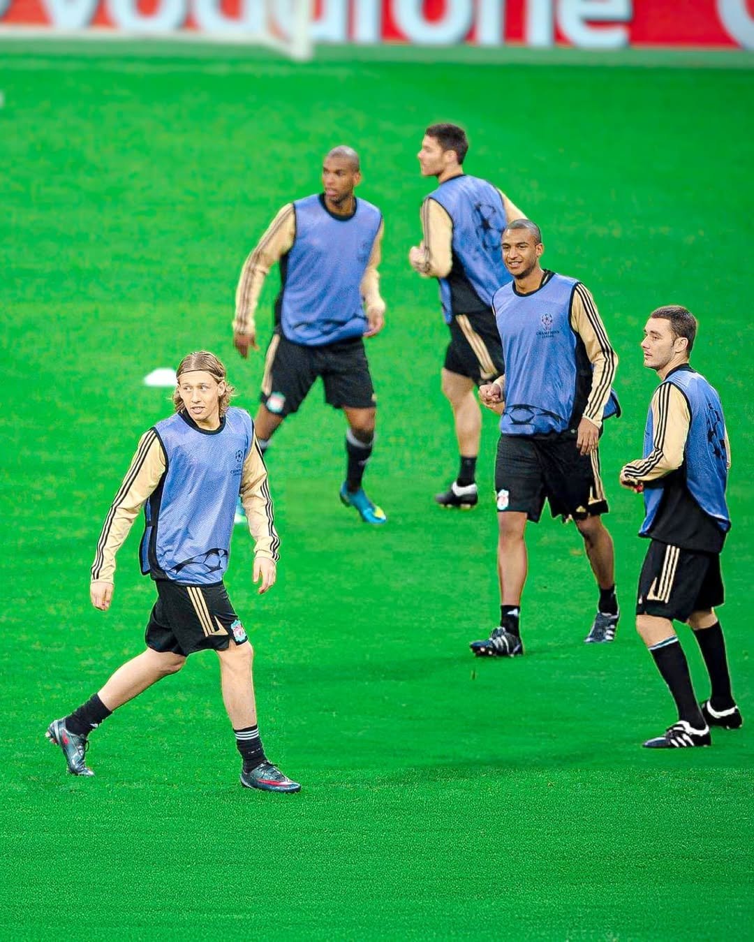 利物浦双线出击,欧洲足球聚焦精彩瞬间 利物浦双线出击,欧洲足球聚焦精彩瞬间