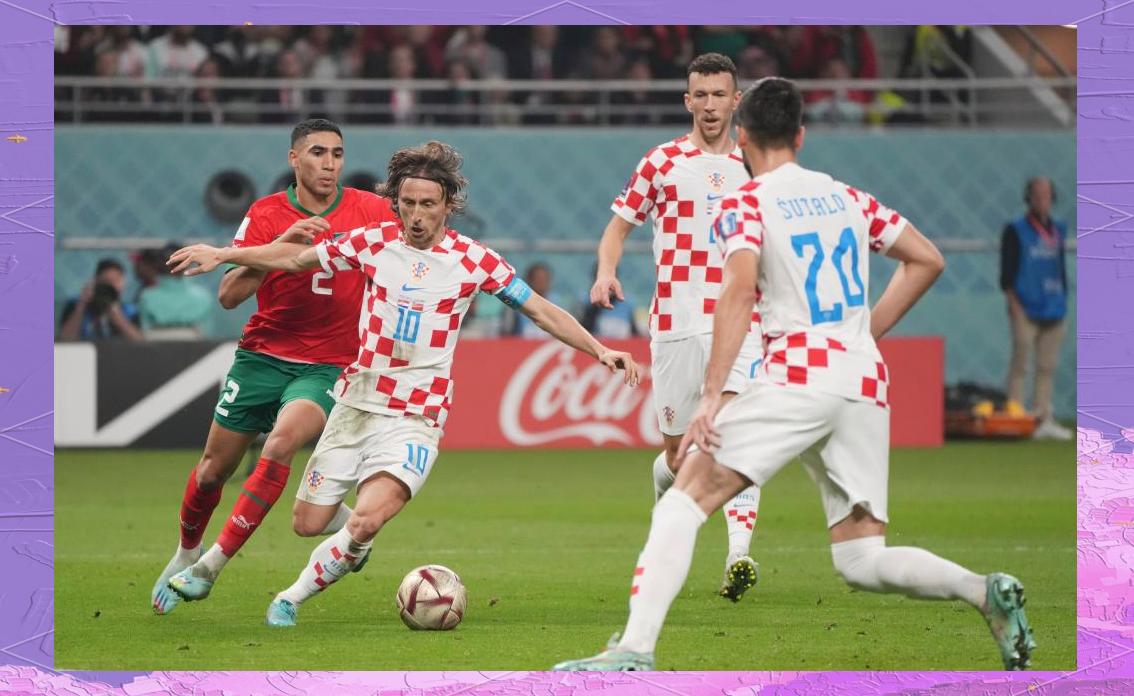 克罗地亚主场迎战俄罗斯，双方激烈对抗